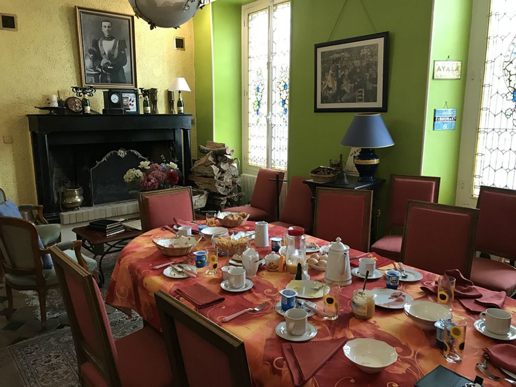 Breakfast room at La Marotiere in Mareuil-sur-Äy